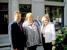 Vizebürgermeister Michael Ludwig, Anita Askin-Wicher,
			Bezirksvorsteherin Martina Malyar